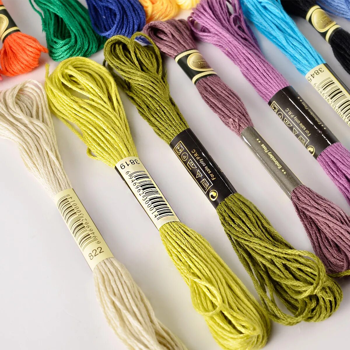 катушечные нитки номер 10. нитки 40 лл.