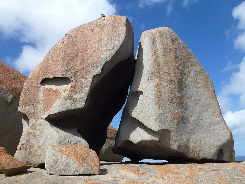 Необыкновенное камни. Национальный парк Флиндерс Чейз. Остров Флиндерс. Валун скала глыба. Каменная глыба.
