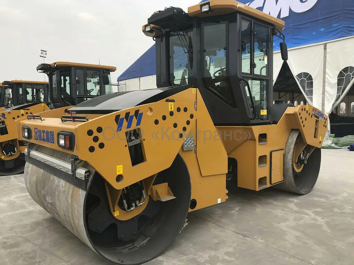 Каток xcmg xd133. Двухвальцовый гидравлический каток xcmg xd133. Xd82 каток. Xd143 каток. Двухвальцовый гидравлический каток xcmg xd133.
