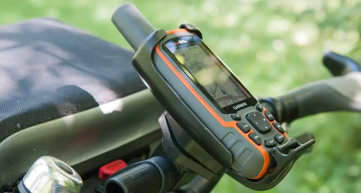 Навигатор точность. Gps-навигатор garmin gpsmap 64. навигатор гармин gpsmap 60. кронштейн для навигатора garmin 60cx. держатель для garmin gpsmap 64.