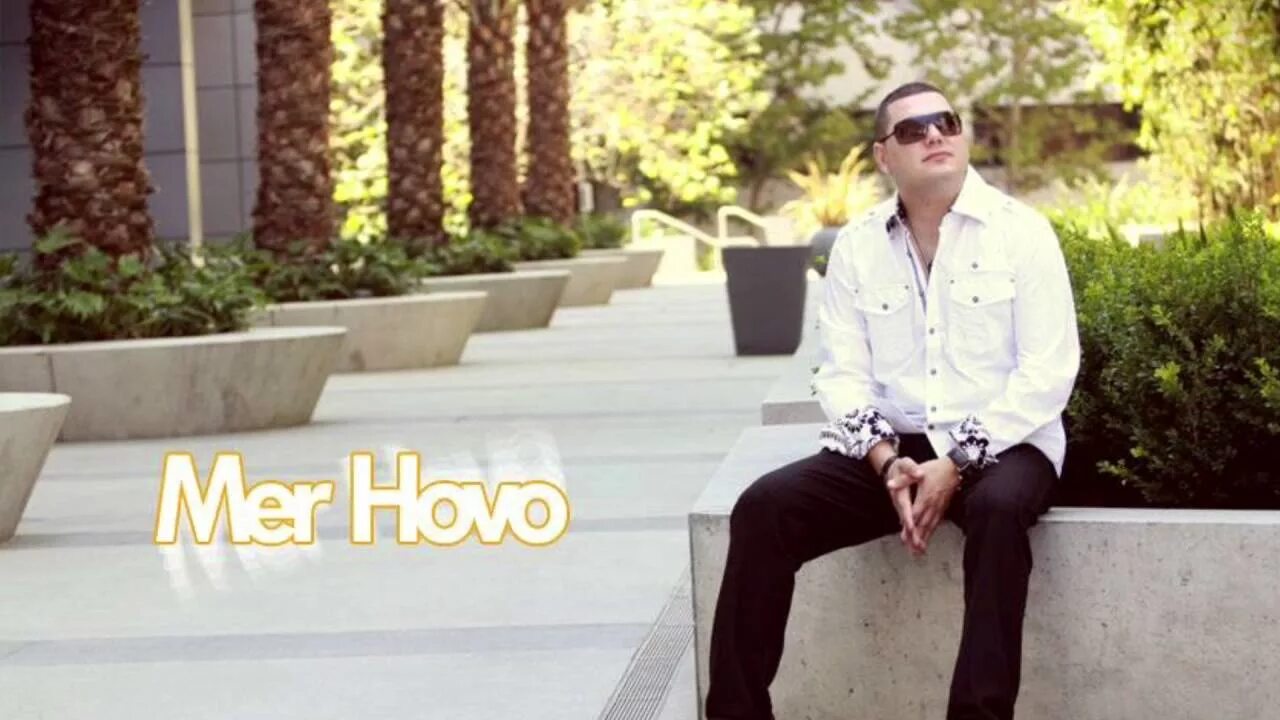 Mer hovo super. Mer hovo super. Песня qezanic heto. Mer hovo super. Hovo singer.