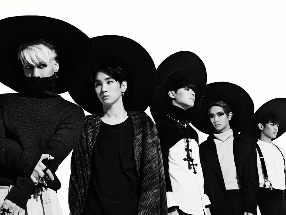Шайни бит. Корейская группа shinee. кпоп группа shinee. к поп группа шайни. шайни кпоп.