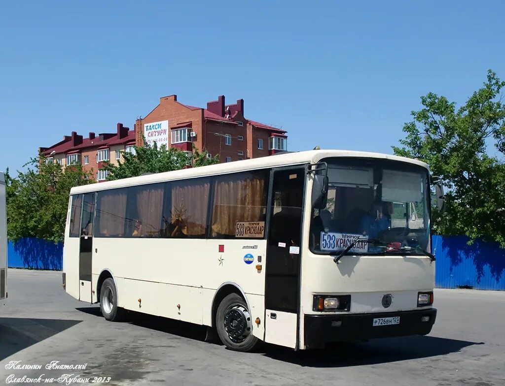 Автовокзал славянска телефон. ЛАЗ-4207jt "лайнер-10". Автовокзал Славянск на Кубани. АА 100 23 автобус. Автобус Славянск на Кубани номер 606.