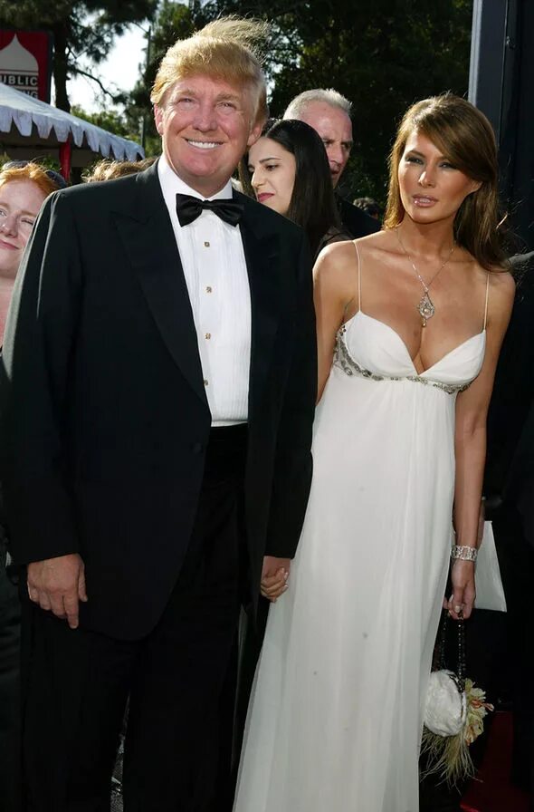 Как выглядит жена трампа Scenes from Ivana Trump's Funeral in N.Y.C.