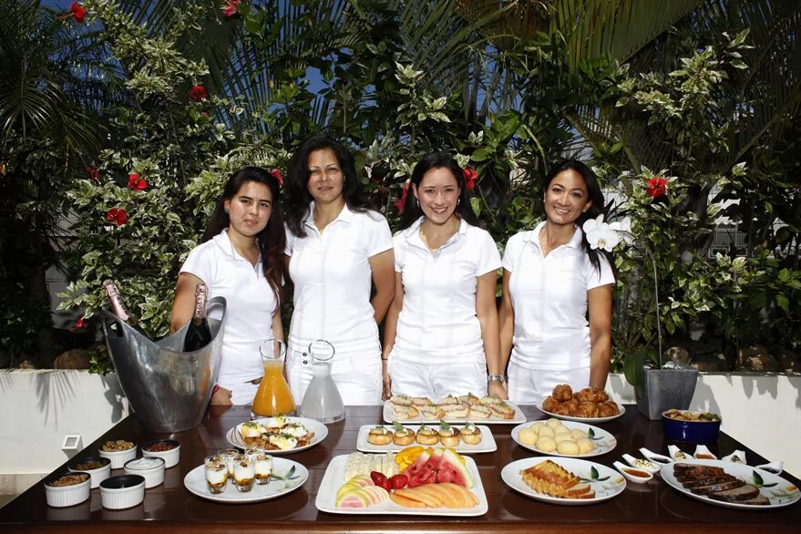 Занятость населения по отраслям хозяйства бразилии. Ввп бразилии. Структура ввп бразилии. Сфера услуг бразилии. Структура хозяйства бразилии.