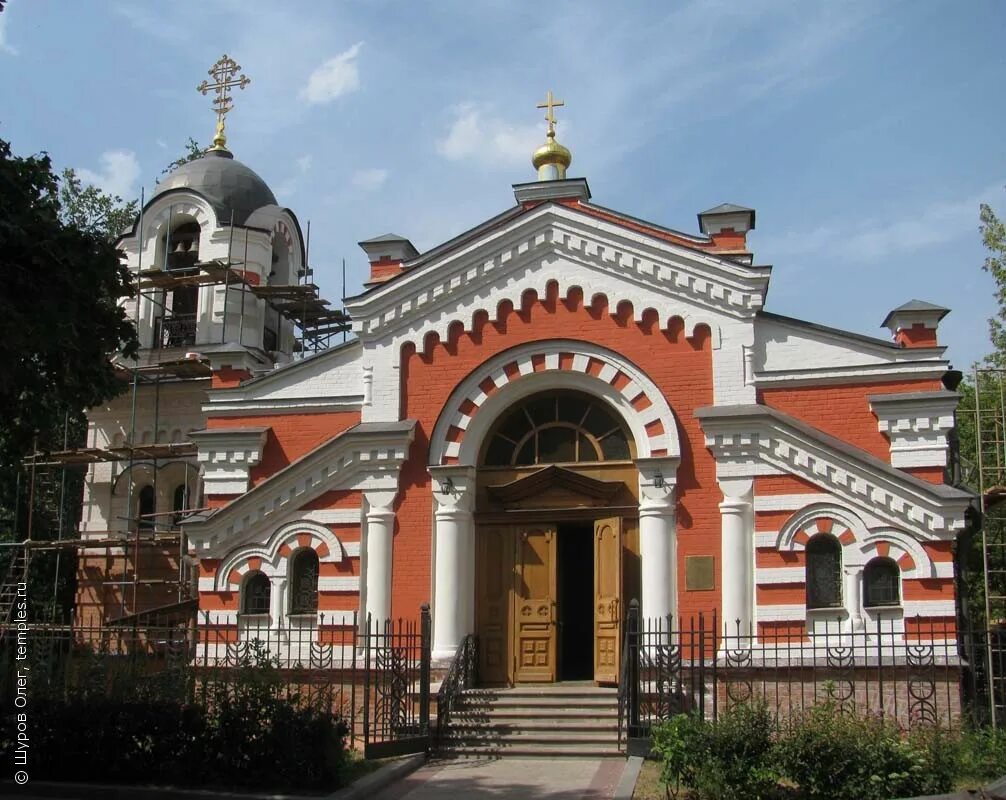 Церковь архангела михаила кутузовский. Часовня архангела михаила на кутузовском. Часовня архангела михаила на кутузовском. Храм часовня архангела михаила. Часовня при кутузовской избе.