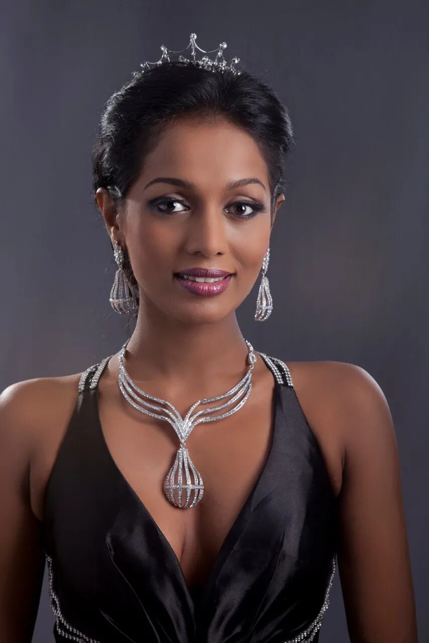 Madusha Mayadunne. Мисс Шри Ланка. Мисс Шри Ланка 2022. Шри ланкийцы.