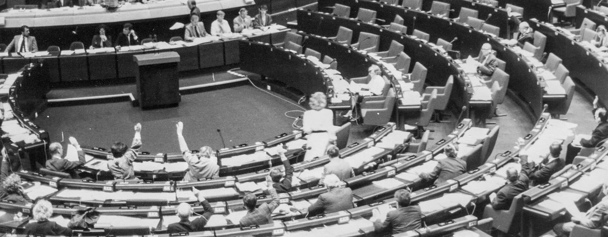 Выбор парламент. Парламентские выборы в италии 1992. европарламент 1957. европейский парламент 1979. прямые выборы в европарламент 1979.