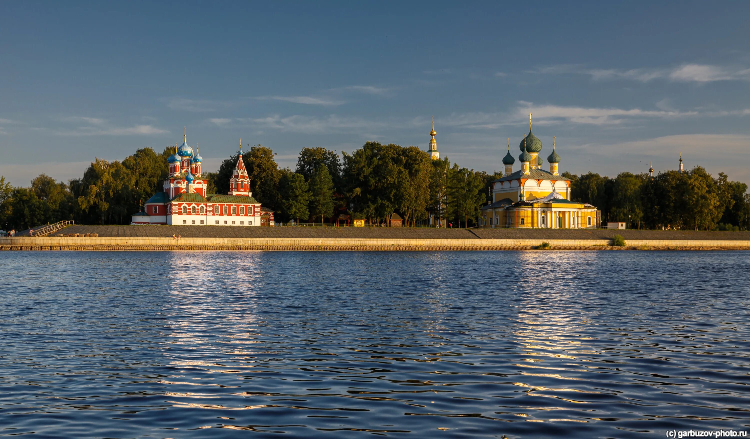 Река царевич. Храм царевича Димитрия в Угличе. Углич река Волга.