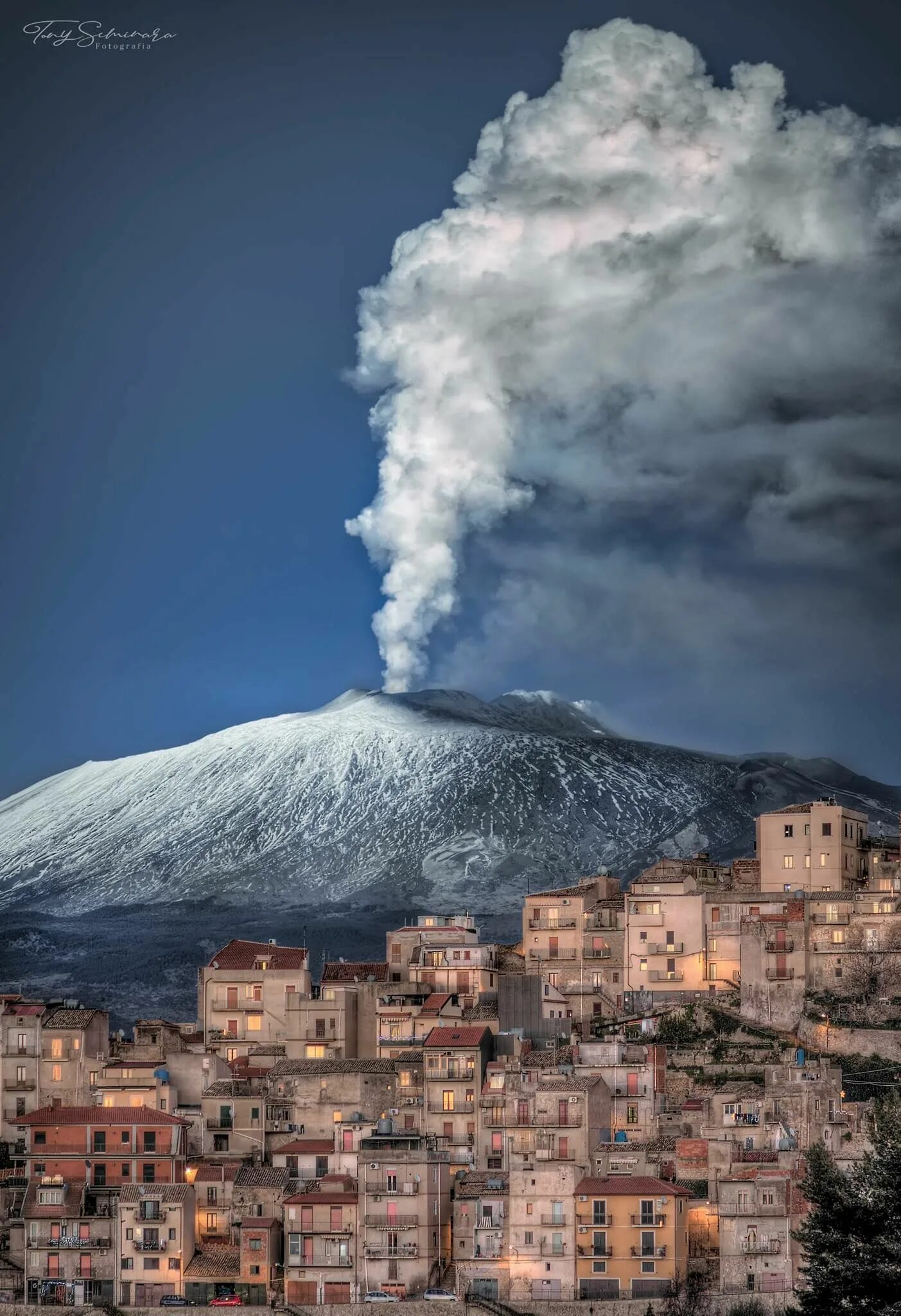 Вулкан Этна. Сицилия Италия вулкан Этна. Гора Этна. Etna Италия гора. Действующий вулкан на сицилии