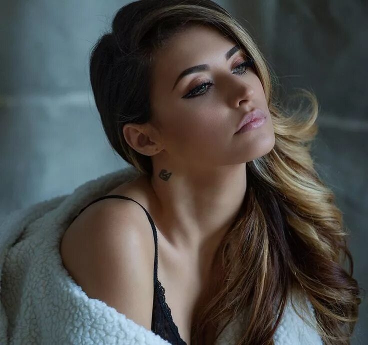 Antonia clara iacobescu. Антониа якобеску. Антониа якобеску. Antonia. Antonia якобеску.