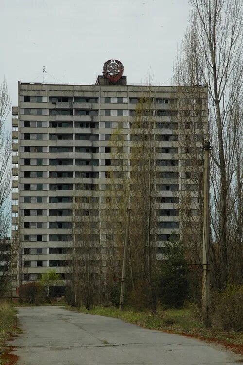 Когда можно жить в чернобыле. Жилой город Чернобыль сейчас. Припять сейчас. Чернобыль жизнь сейчас.