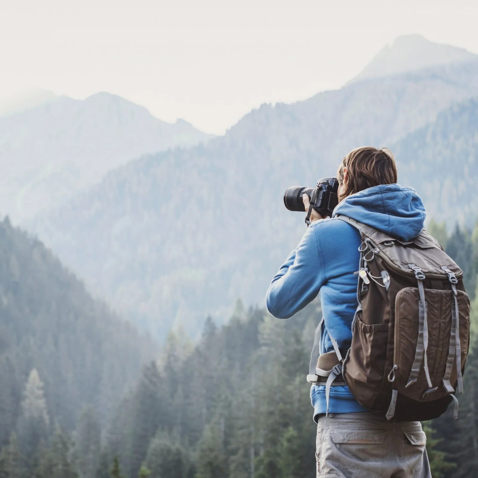 Приключенческий экотуризм. Become the traveler. Рюкзак путешественника. Люди путешествуют. Become the traveler.
