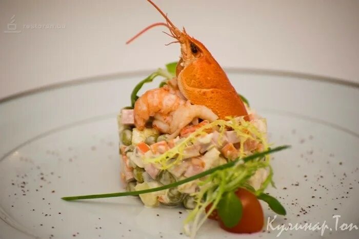 королевский оливье. оливье с рябчиками и раковыми шейками. оливье с рябчиками и раковыми. оливье с рябчиками и раковыми. французский оливье.