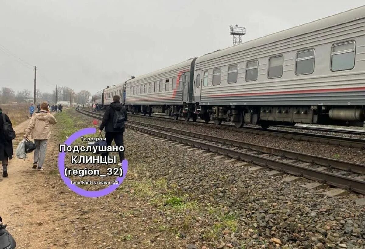 Поезд клинцы ростов. Электрички унеча клинцы на завтра. Расписание поездов унеча брянск. Электричка новозыбков клинцы. Электрички унеча клинцы на завтра.