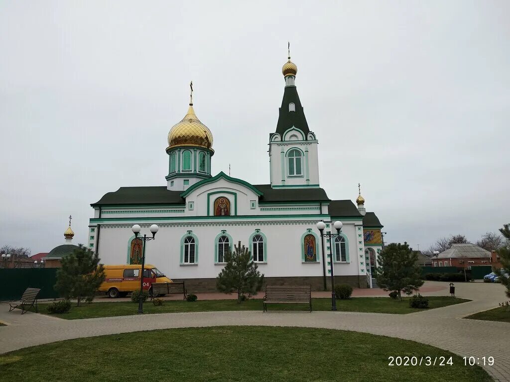 Храм станица Динская Краснодарский край. Церковь Троицы Живоначальной в Динской, станица Динская. Динская Краснодарский край , храмы?. Станица Динская Краснодарский край храм Свято Троицкий.