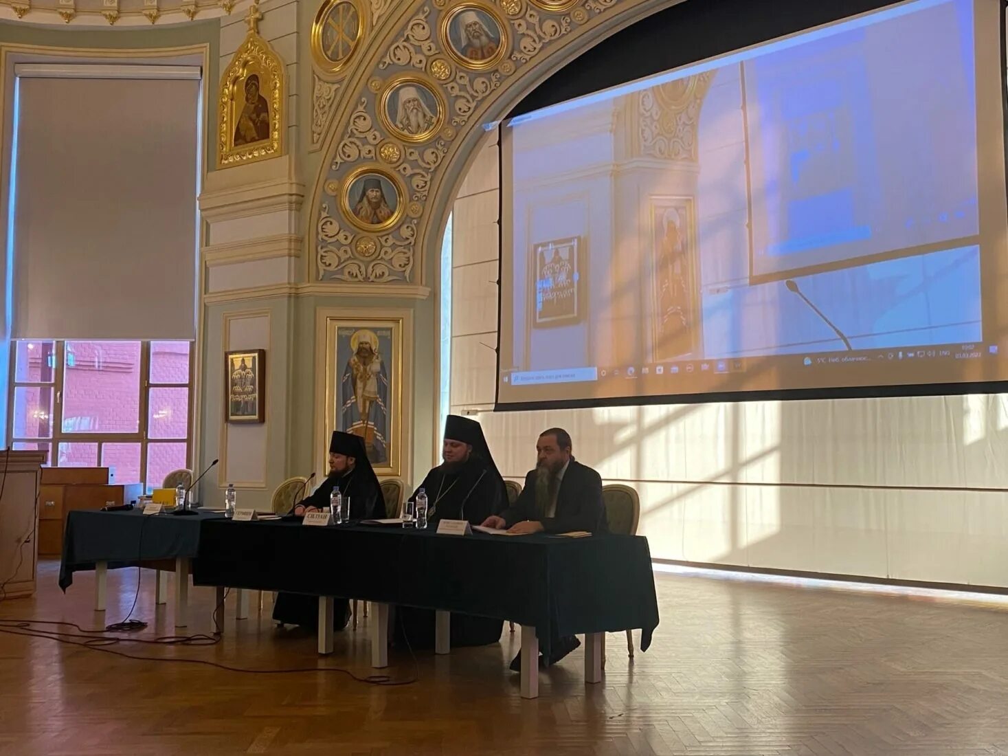 конференция взгляд молодых. учиться в колледже. научно-исследовательская конференция. риа новости крым пресс-центр. губернатор подмосковья фото.