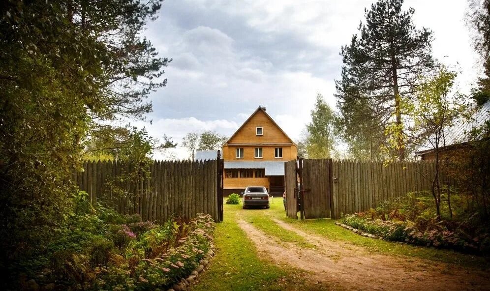 Любитово Новгородский район. Любитово Новгородский район гостевой дом. Деревня Любитово Новгородский район. Домик в Любитово. Загородная великий новгород