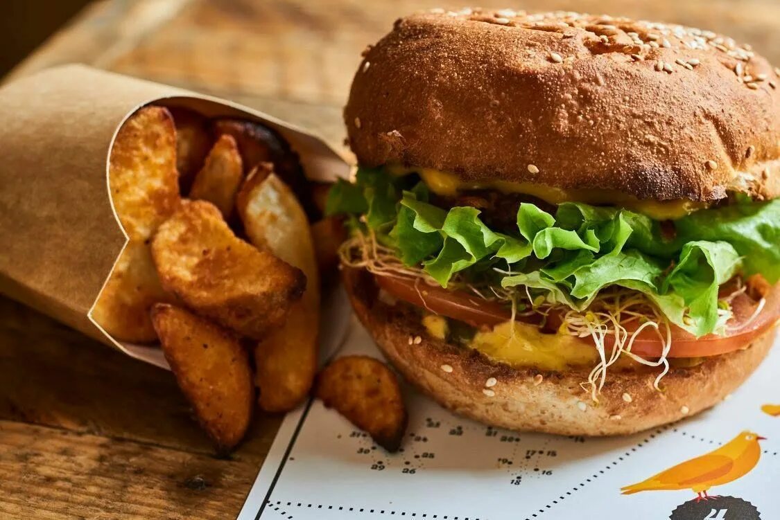 фон для меню фаст фуда. перечень фастфудов. вредность фаст фуда. вредные продукты фаст фуд. блюда фастфуда.