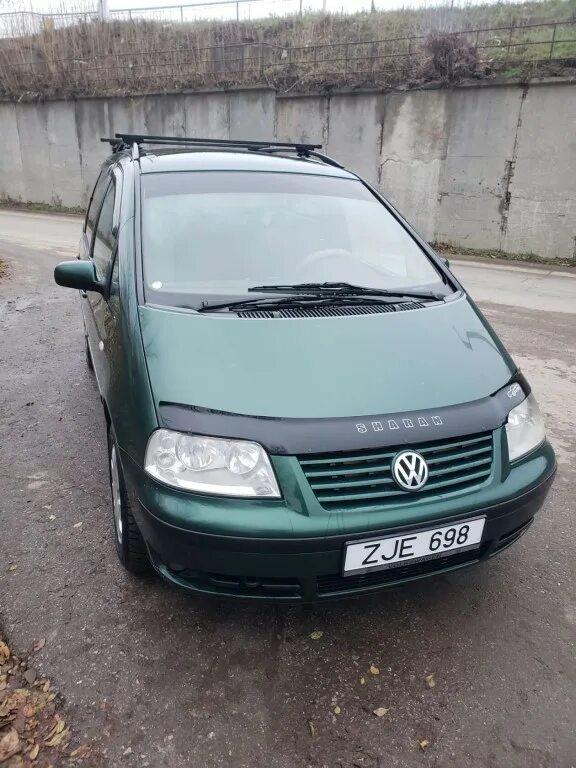 Volkswagen sharan 2001 год. Sharan 2001. WV Sharan 2001. Машина Шаран 2001 года. VW Sharan 2001 Red.