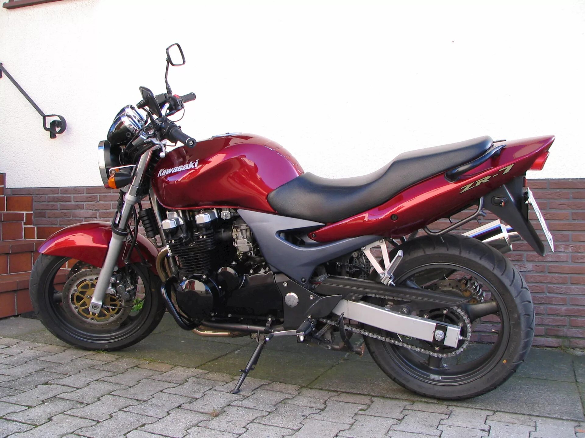 Кавасаки zr 7s. Кавасаки zr750. Кавасаки 7. Кавасаки zr750. Кавасаки zr7.