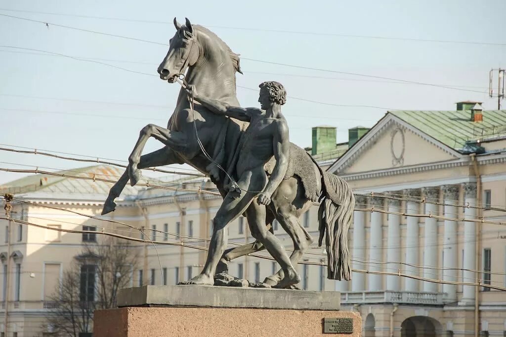 Купол казанского собора в петербурге. Памятники архитектуры питера. Аничков мост. Исторический центр санкт-петербурга юнеско. Аничков мост.