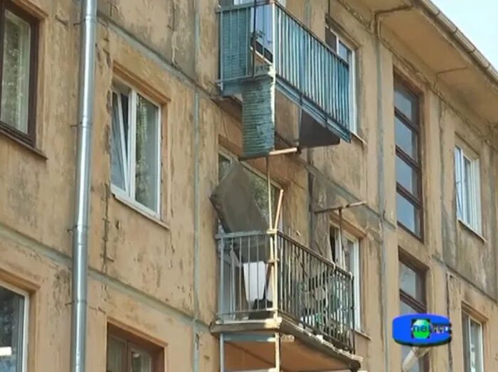 Балкон является собственностью. Балкон из 90х. старый балкон упал. упал балкон вересковая.
