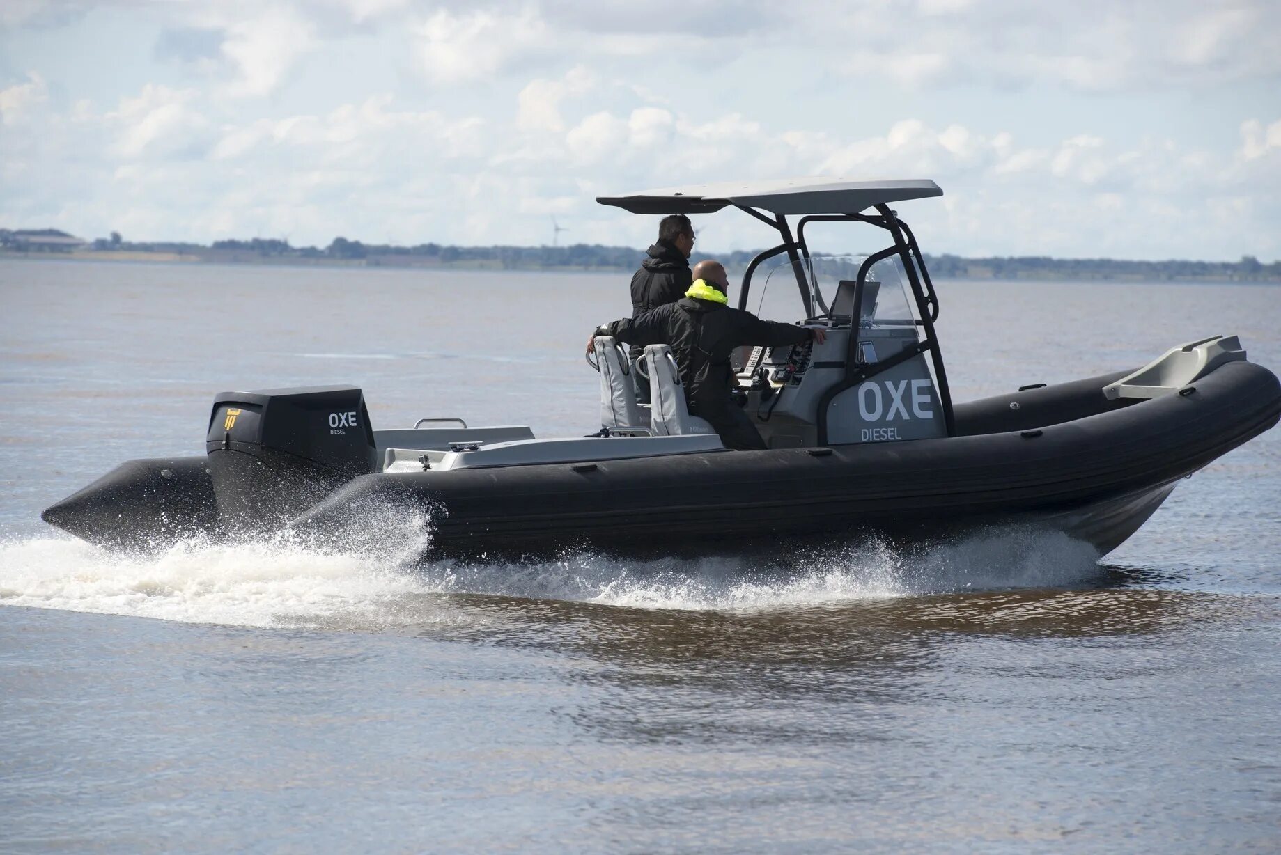 First 200. Лодочный мотор oxe Diesel 300. Oxe Diesel outboard. Oxe Diesel 125. Двигатель Лодочный oxe Diesel 700.