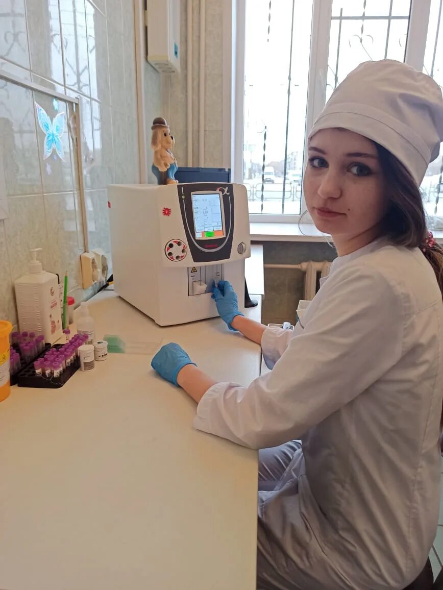 Психиатрическая медсестра. Центр диализа магнитогорск галиуллина 15/1. Красивая медсестра в больнице. Старшие медсестры мкдц. Курсы медсестры.