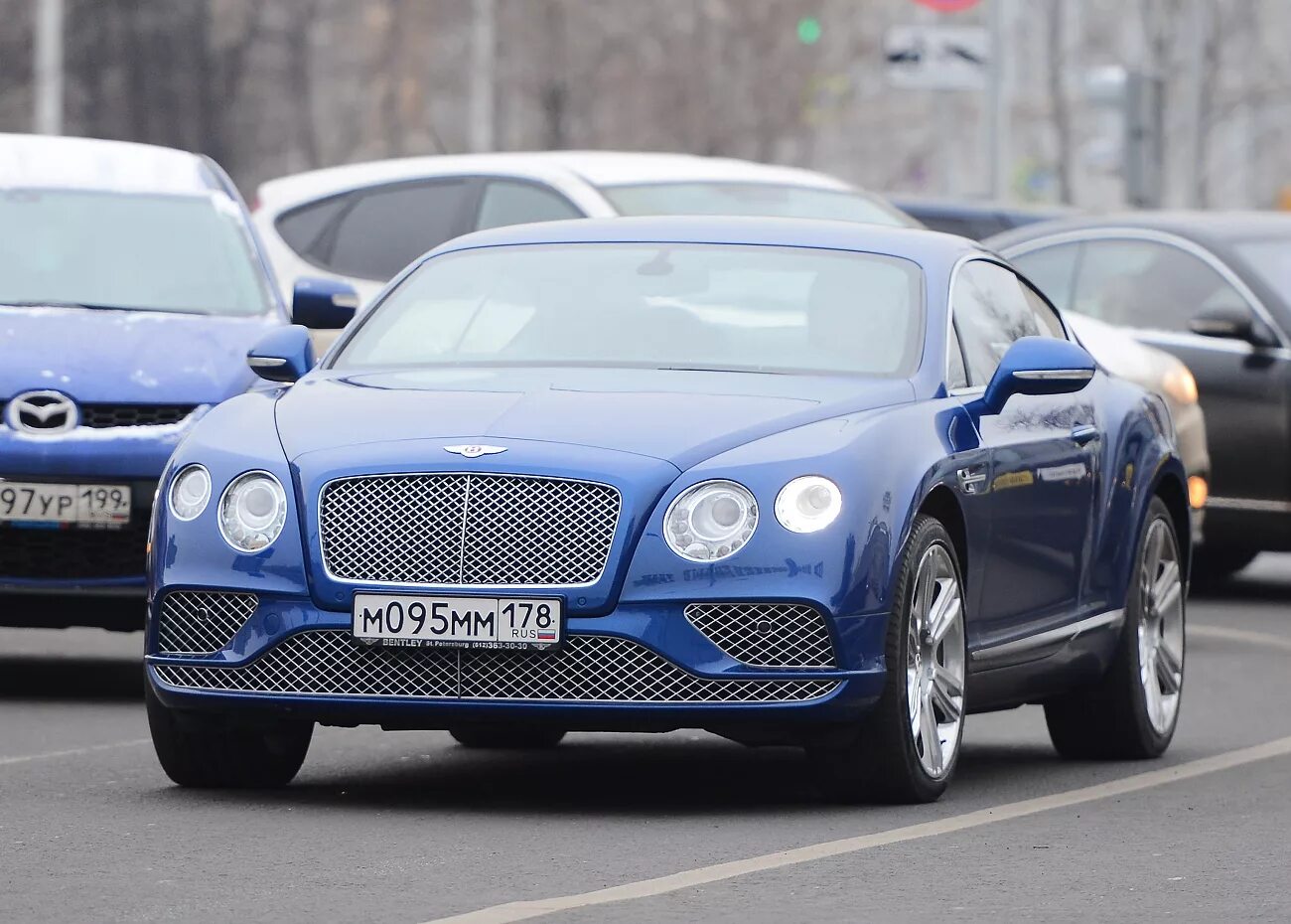 Bentley Continental gt номер 888. Бентли Континенталь м 002 мм777. В888вв88 Бентли. А888рт178 Бентли.