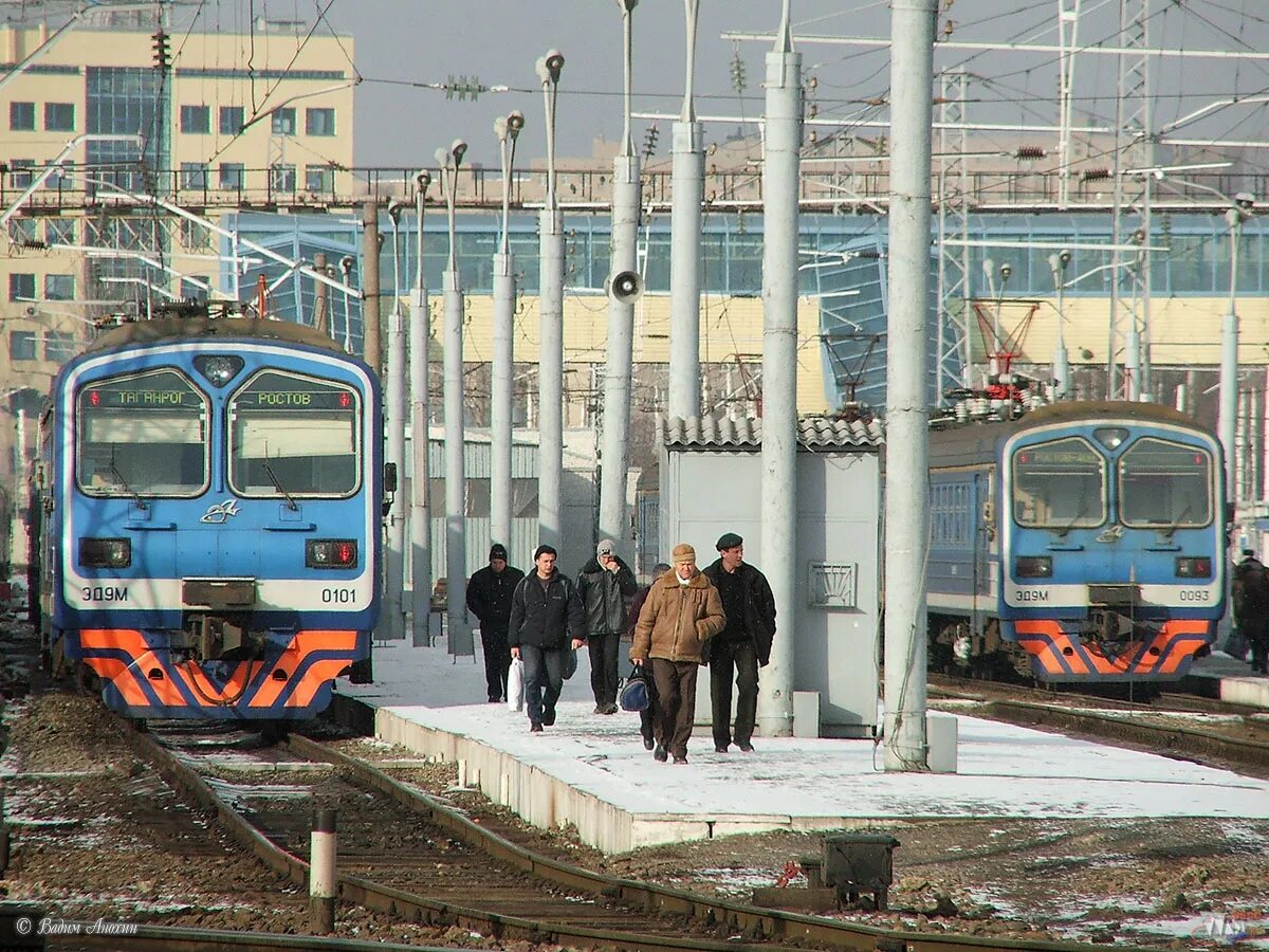 Жд вокзал вожега. Пригородный поезд коноша. Электрички вологда вожега. Станция вологда 2. Расписание пригородного поезда кулой коноша.