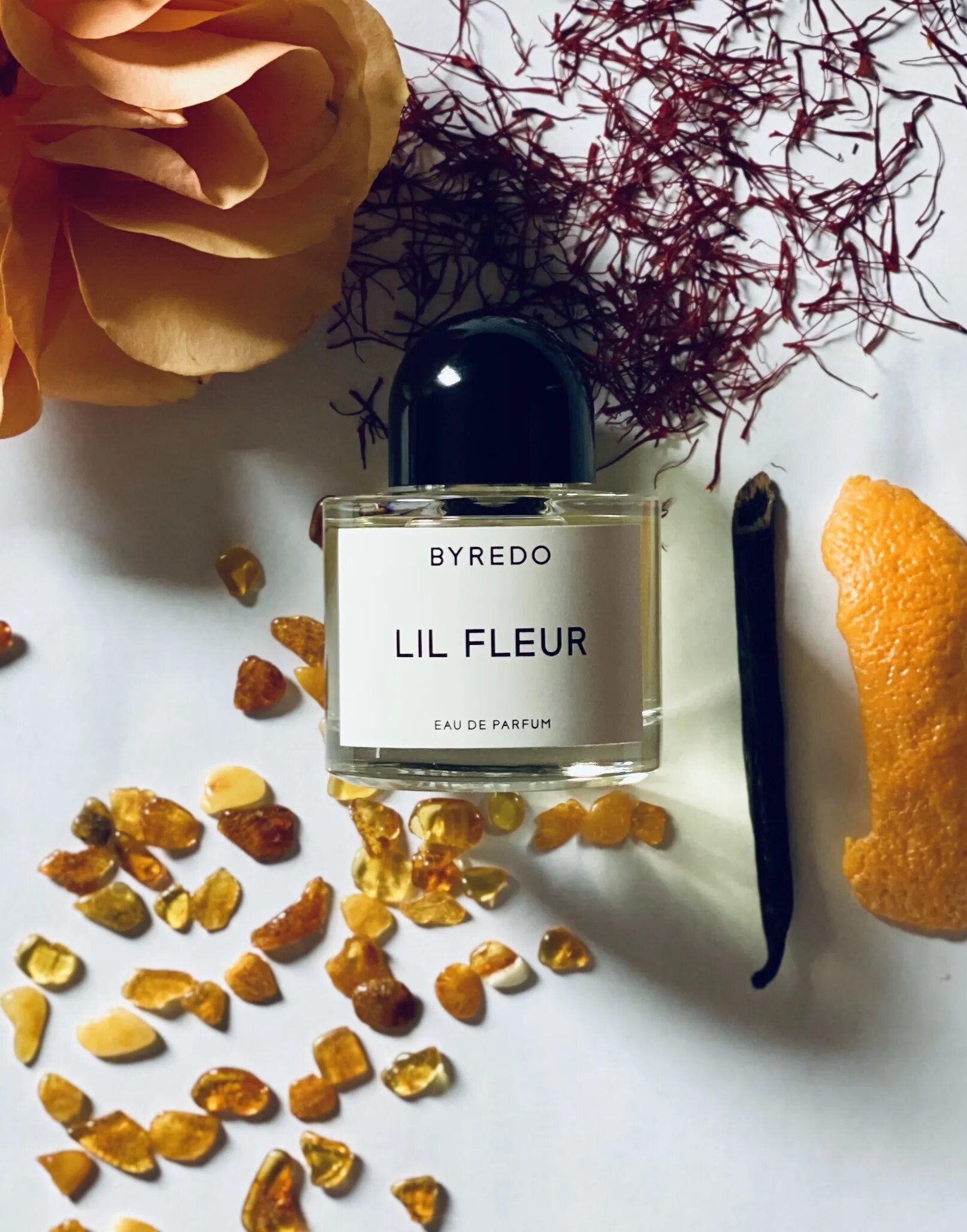 Байредо лил Флер. Парфюм Byredo Lil fleur 100ml. Byredo Lil fleur New 100 мл. Byredo Lilly fleur. Лил флер