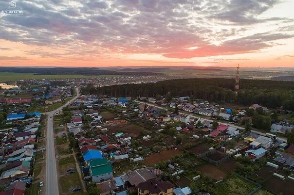 Погода никольское сысертский район. Октябрьский Сысертский район. Поселок Октябрьский Сысертский район. Пос Октябрьский Сысертского района Свердловской области. Посёлок Сысерть Свердловская область.