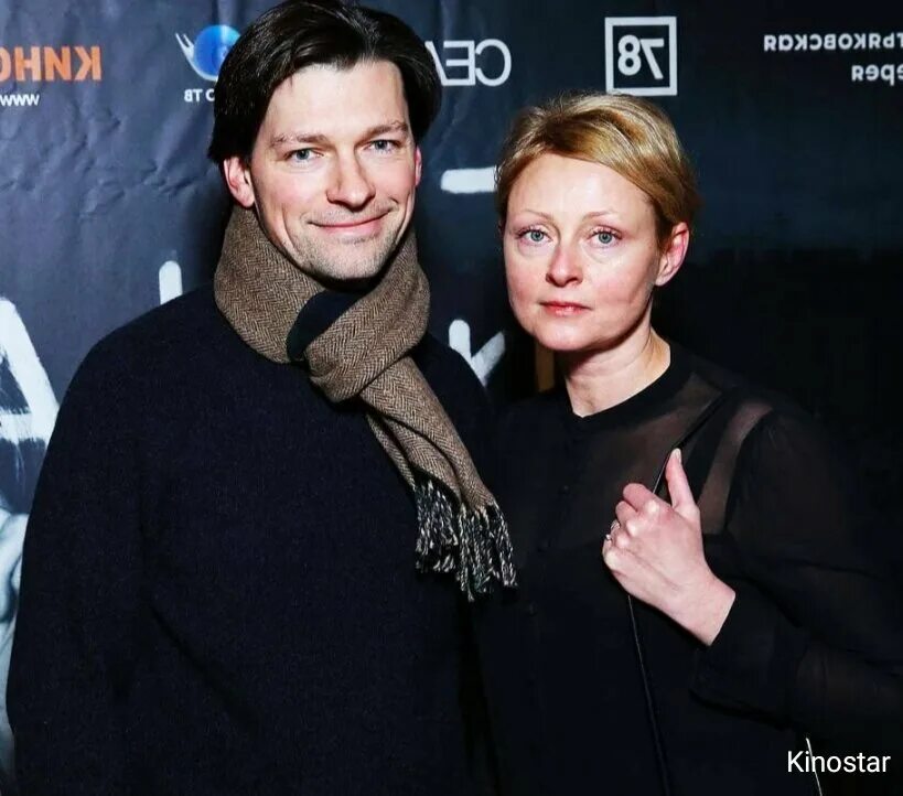 Страхов актер википедия. Страхов даниил актер. Даниил страхов и мария леонова 2014. Даниил страхов и мария леонова 2014. Даниил страхов с мамой.