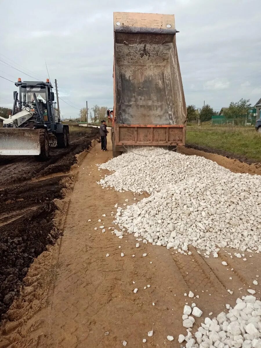 Чем лучше отсыпать дорогу