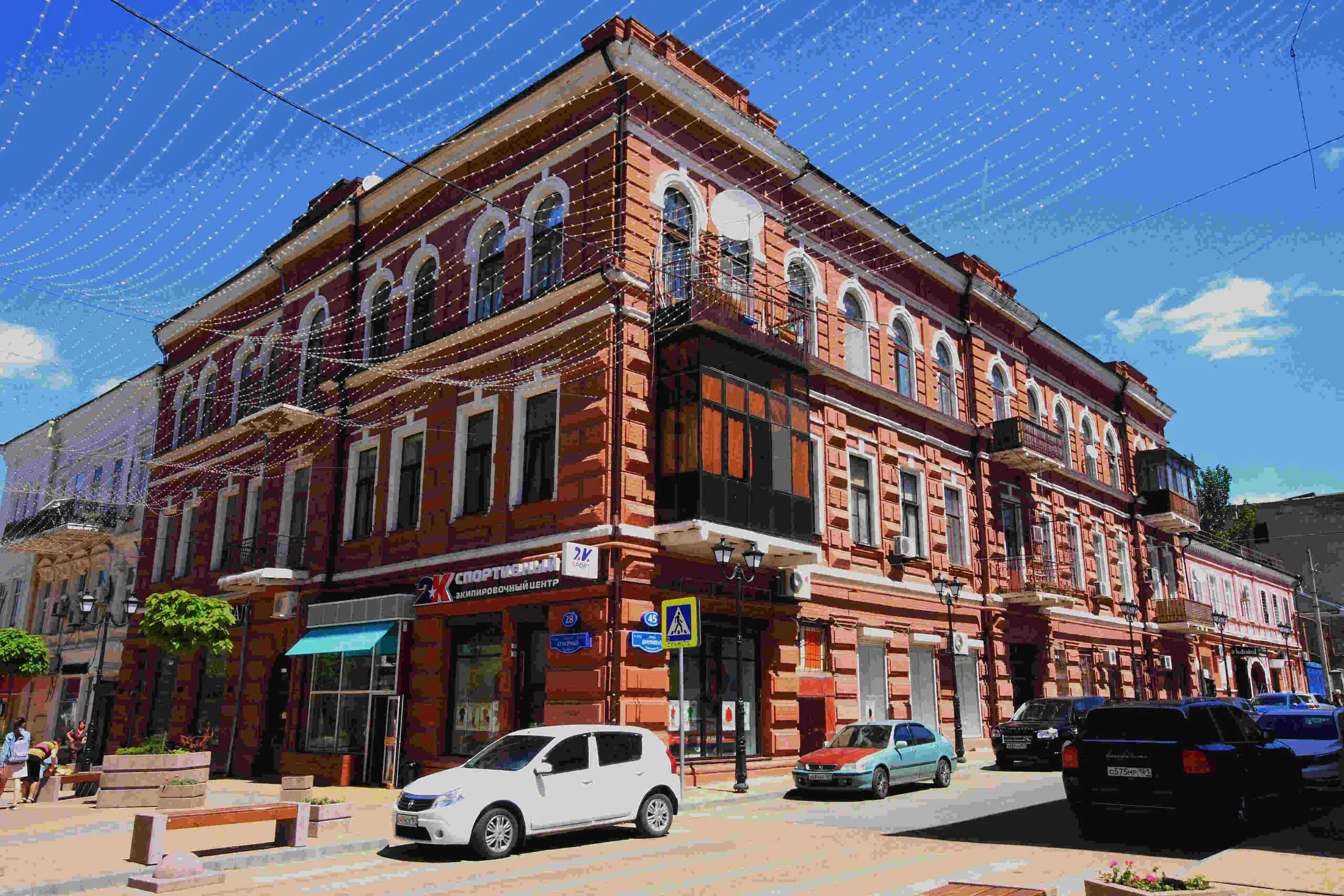 Ростов на дону центральная улица. Родильный дом 9 ростов. Соборный 22 ростов-на-дону галерея. Соборный 58 ростов на дону. Большая садовая 58/30 ростов на дону.