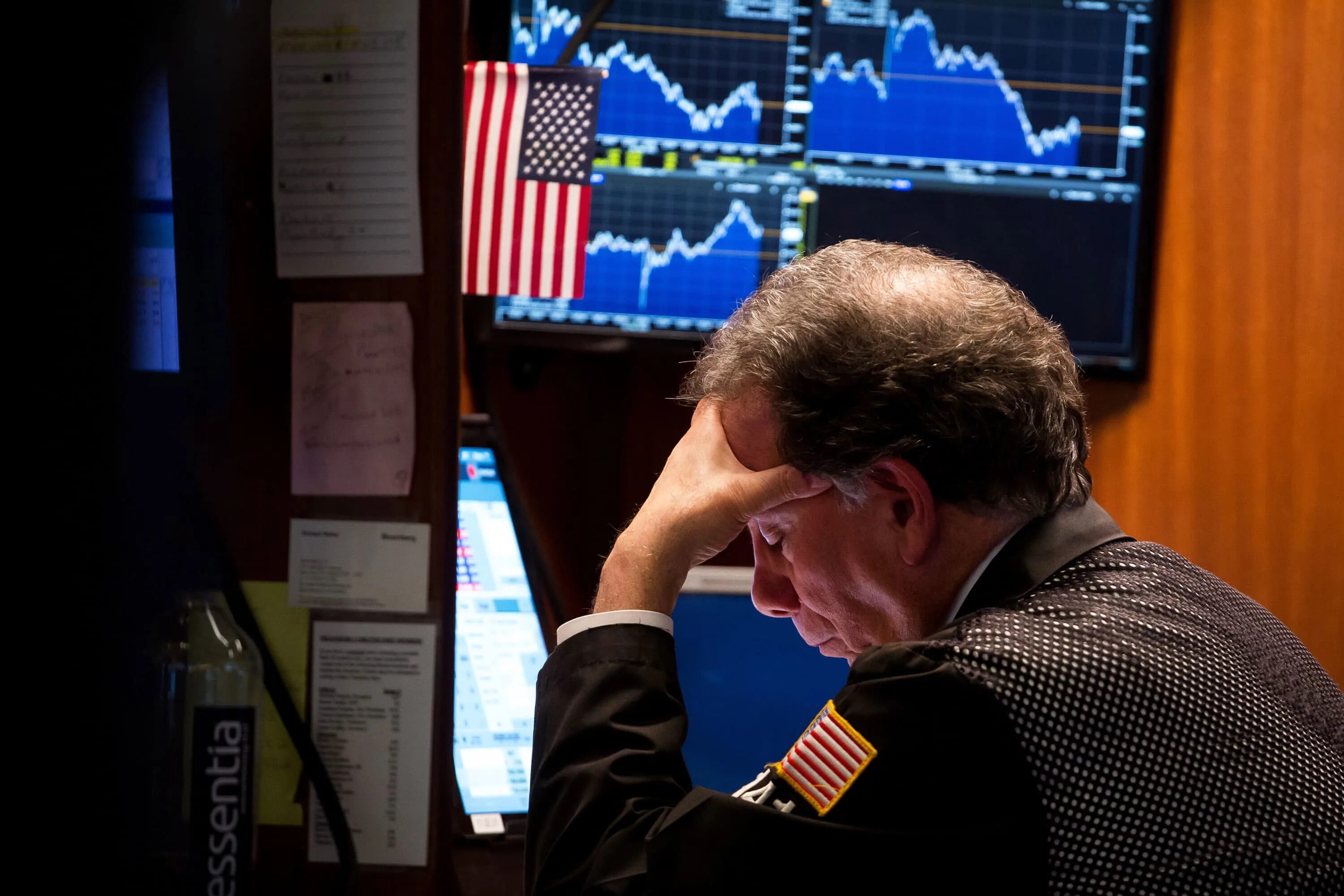 Экономист кризис. Обвал фондовой биржи США. Фондовый рынок рухнул. Американский кризис. Экономист США.