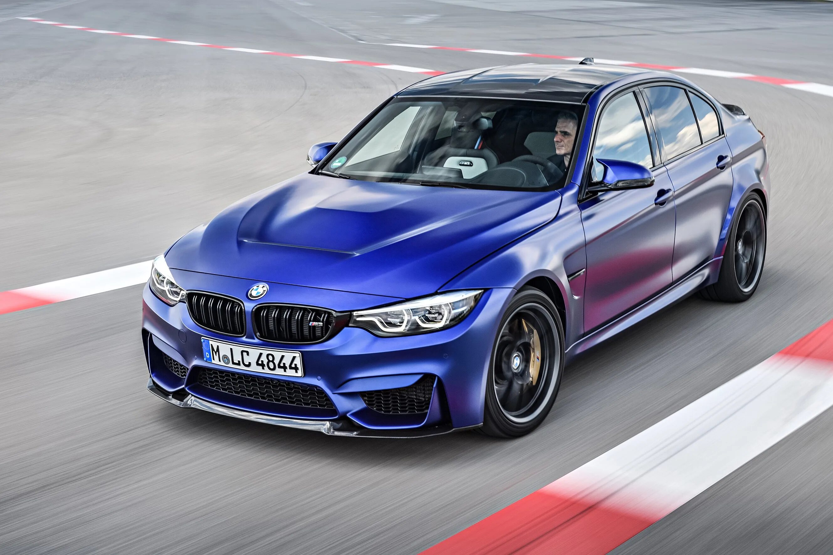 Z b v m 3