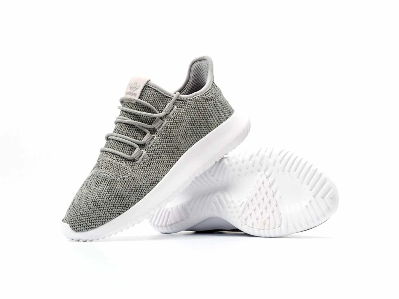 Adidas серые кроссовки. Кроссовки adidas Tubular. Кроссовки адидас тубулар. Кроссовки adidas Tubular Shadow. Adidas Tubular 2018.