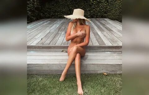 Model Paulina Gretzky's Sexiest Snaps On Social Media: Photos.