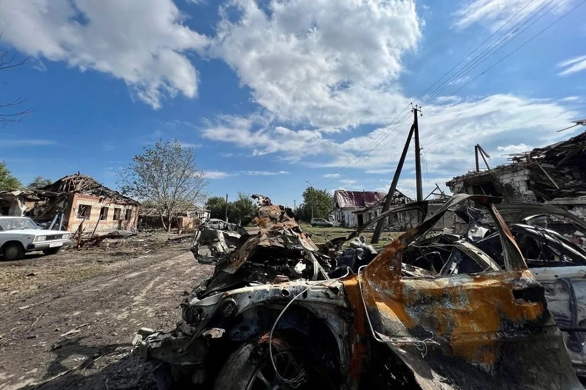 Время обстрелов в белгороде. Белгород обстрел 2022. Валуйки Белгородская обстрел. Белгород разрушения после обстрела ВСУ. Разрушенные дома.