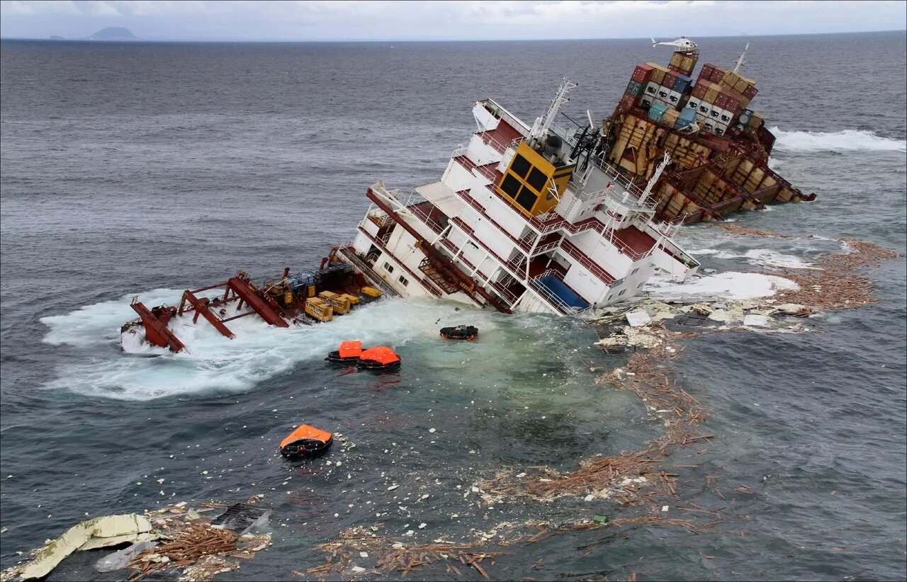 Потерпевшее бедствие. Крушение «MV Braer». Катастрофы на море. Катастрофы кораблей. Крушение корабля.