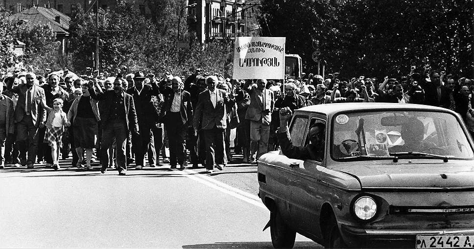 Межнациональные конфликты в ссср 1980. Нагорный Карабах 1990. Нагорный Карабах 1980. 1988 Году Нагорно-карабахский конфликт. Нагорно-карабахский конфликт 1990.