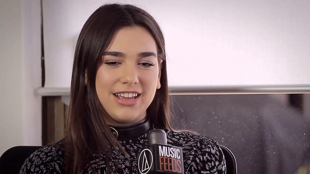 Dua Lipa. Дуа липа в детстве. Dua Lipa Interview. Дуа липа до пластики.