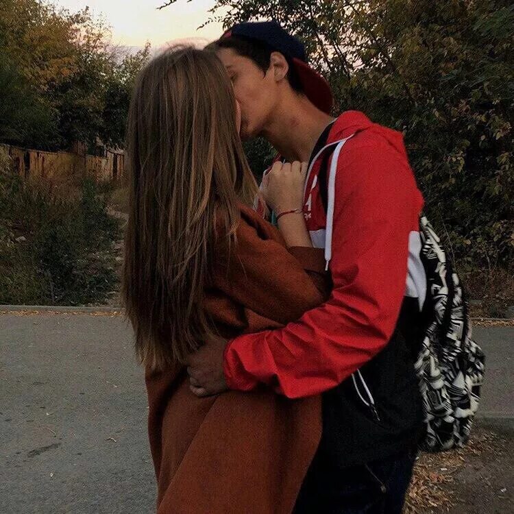 юношеская влюбленность. милые пары.