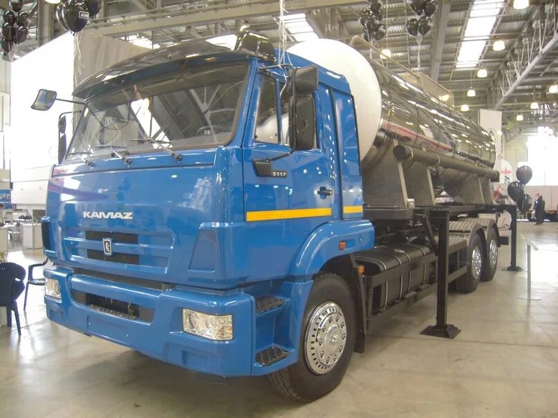 Камаз-5325 новый. Камаз двухосный бортовой 5325. Камаз 65117 на пневмоподвеске. Надстройки камаз. Надстройки камаз.