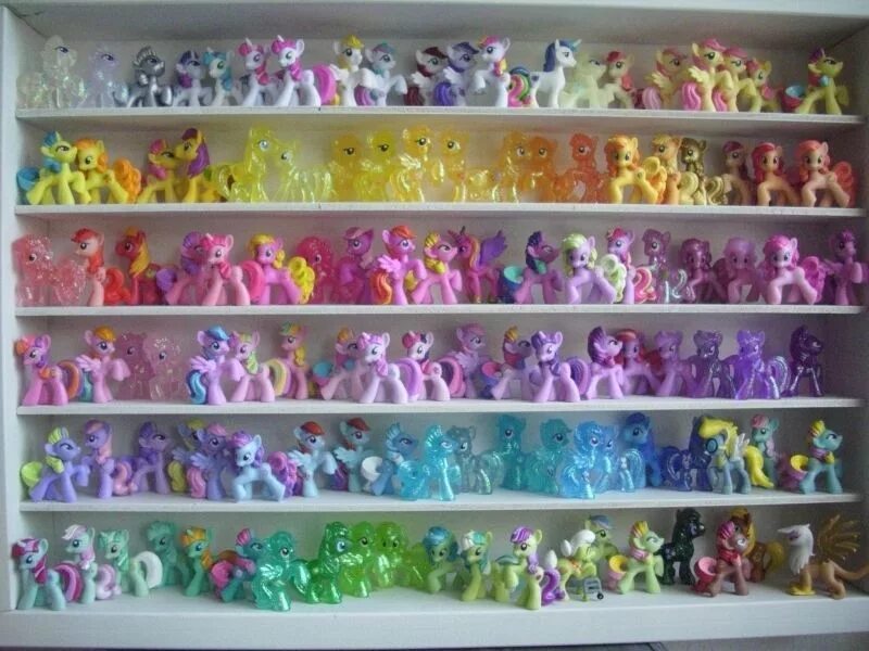 Коллекция my little pony. Полка пони. идейки для коллекции майлетел пони. my little pony игрушки гардеробная. поняшки на полке.