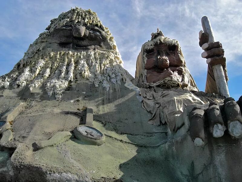 дома и города тролль. город троллей. город троллей. фэнтези арт город троллей. тролли в городе.