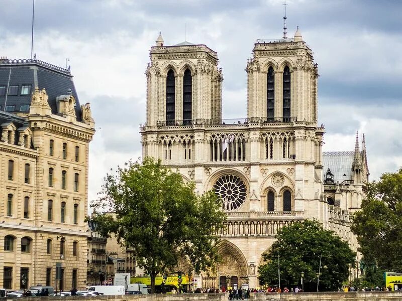Фото собора Парижской Богоматери в Париже.