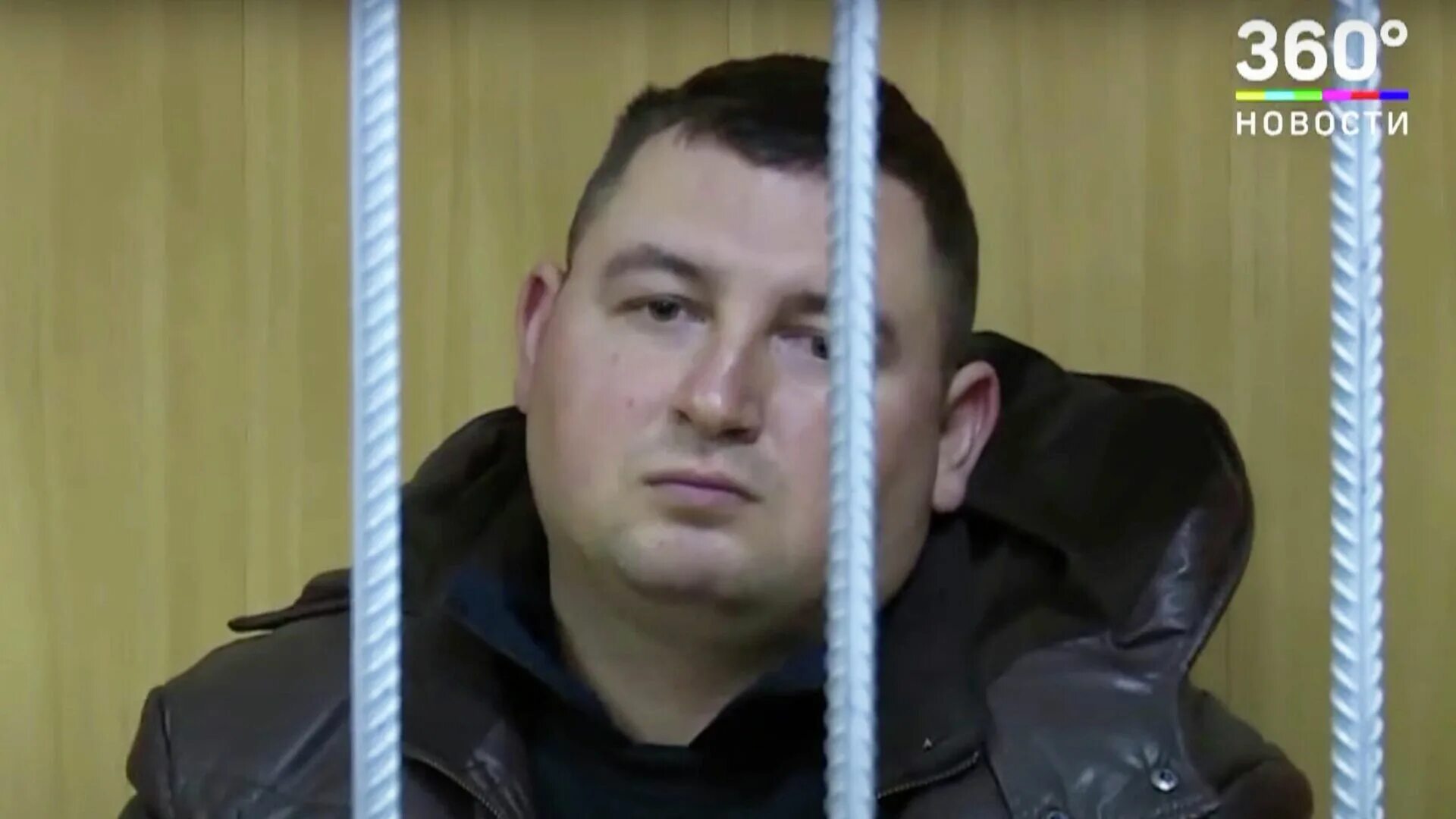 Убейте двух сотрудников. Убейте двух сотрудников